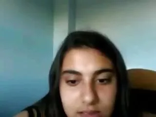 Dixie Belle zuigt lul youtube sexfilmpjes in openbaar toilet