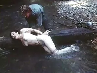Publieke fellatio in een lesbische seks filmpjes bus