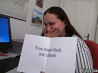 Noord-Indiase tante gratis nl sex films die DT aan haar klant geeft